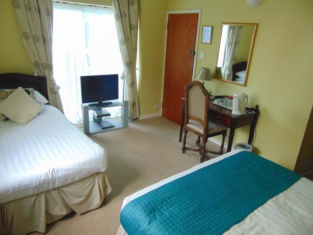 No: 1 The Esplanade Guest Accommodation. Tenby Exteriér fotografie