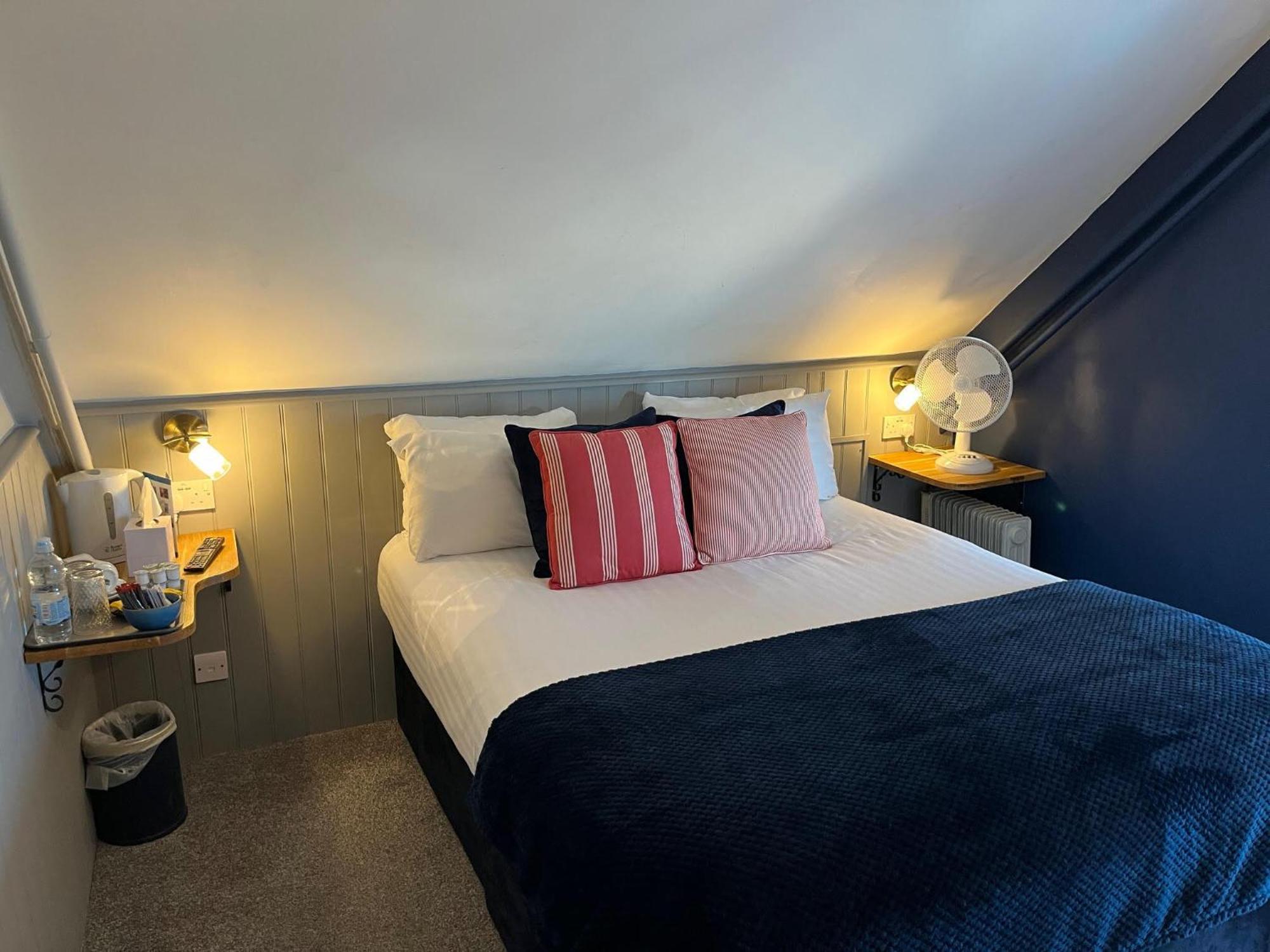 No: 1 The Esplanade Guest Accommodation. Tenby Exteriér fotografie